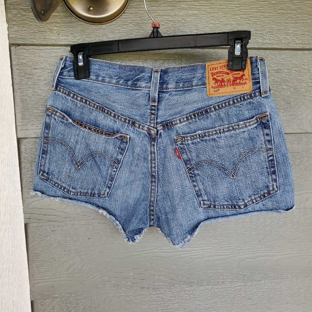 Levi’s 501 Size 27 Cut off Denim Shorts